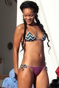 Rihanna flaunting her bikini body on a yacht